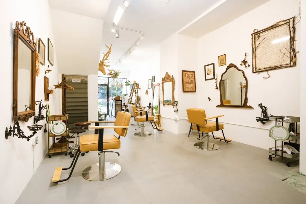 Green Room — Hair salon in New York